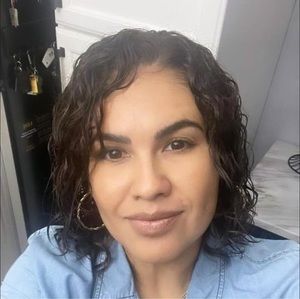 Meet your Posher, Lorena